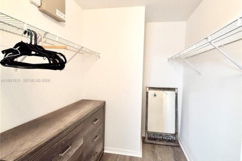 Villa ou maison à vendre à Lehigh Acres, Floride: 3 chambres, 131.74 m2 № 2043028 - photo 18