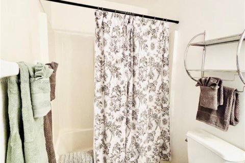 Villa ou maison à vendre à Lehigh Acres, Floride: 3 chambres, 131.74 m2 № 2043028 - photo 27