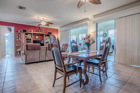 House in Summerfield, Florida 2 bedrooms, 173.73 sq.m. № 2118141 - photo 10