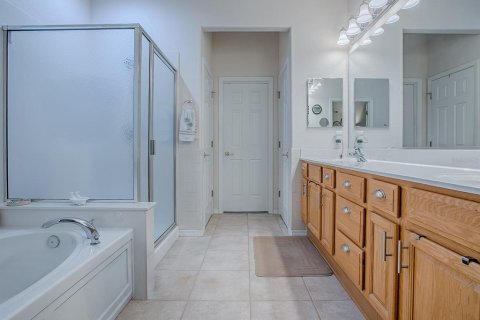 House in Summerfield, Florida 2 bedrooms, 173.73 sq.m. № 2118141 - photo 24