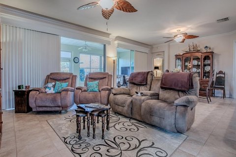 House in Summerfield, Florida 2 bedrooms, 173.73 sq.m. № 2118141 - photo 14