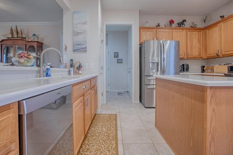 House in Summerfield, Florida 2 bedrooms, 173.73 sq.m. № 2118141 - photo 6