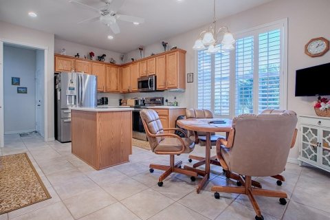 House in Summerfield, Florida 2 bedrooms, 173.73 sq.m. № 2118141 - photo 4