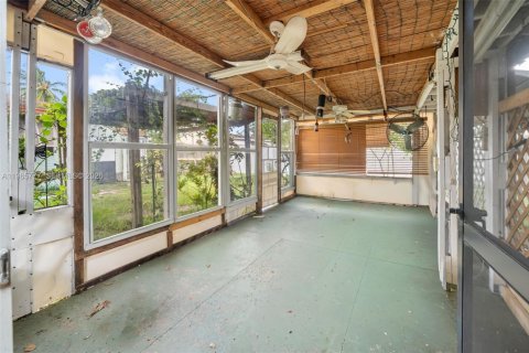 Villa ou maison à vendre à Palm Springs, Floride: 2 chambres, 116.5 m2 № 2027403 - photo 23