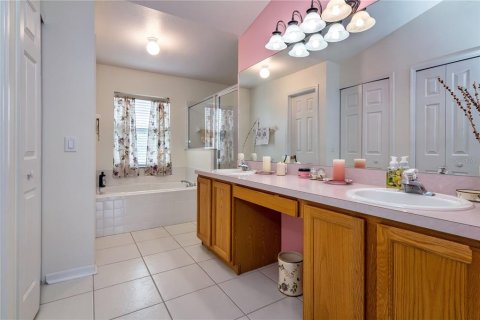 House in Orlando, Florida 3 bedrooms, 157.28 sq.m. № 1851449 - photo 17
