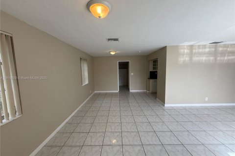 Casa en venta en Oakland Park, Florida, 2 dormitorios, 93.65 m2 № 1775785 - foto 9