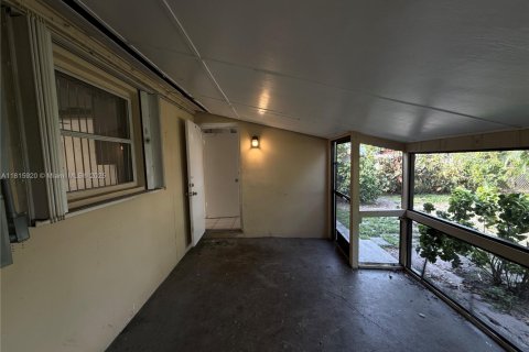 Casa en venta en Oakland Park, Florida, 2 dormitorios, 93.65 m2 № 1775785 - foto 23