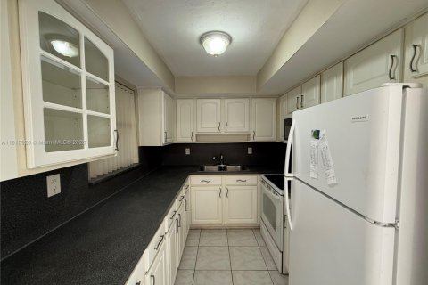 Casa en venta en Oakland Park, Florida, 2 dormitorios, 93.65 m2 № 1775785 - foto 12