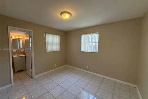 Casa en venta en Oakland Park, Florida, 2 dormitorios, 93.65 m2 № 1775785 - foto 19