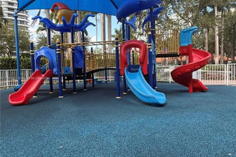 Снять в аренду кондоминиум в Авентура, Флорида 2 спальни, 128.21м2, № 1942954 - фото 14