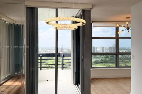 Снять в аренду кондоминиум в Авентура, Флорида 2 спальни, 128.21м2, № 1942954 - фото 5