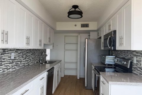 Снять в аренду кондоминиум в Авентура, Флорида 2 спальни, 128.21м2, № 1942954 - фото 9