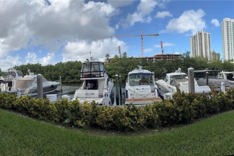 Снять в аренду кондоминиум в Авентура, Флорида 2 спальни, 128.21м2, № 1942954 - фото 19