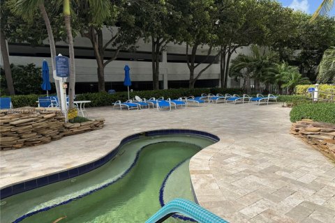 Снять в аренду кондоминиум в Авентура, Флорида 2 спальни, 128.21м2, № 1942954 - фото 23