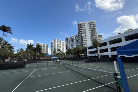 Снять в аренду кондоминиум в Авентура, Флорида 2 спальни, 128.21м2, № 1942954 - фото 15