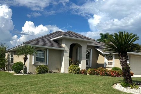 Villa ou maison à Punta Gorda, Floride 3 chambres, 210.61 m2 № 2294959
