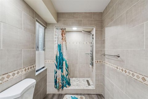 Купить виллу или дом в Фрутленд-Парк, Флорида 12 комнат, 229.47м2, № 2150435 - фото 22