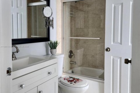 Купить кондоминиум в Майами, Флорида 2 спальни, 83.43м2, № 1957717 - фото 17