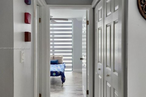 Купить кондоминиум в Майами, Флорида 2 спальни, 83.43м2, № 1957717 - фото 15