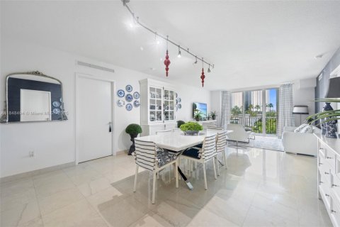 Condominio en alquiler en Sunny Isles Beach, Florida, 3 dormitorios, 171.78 m2 № 1849032 - foto 6