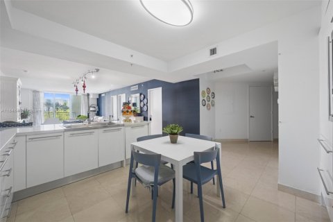 Condominio en alquiler en Sunny Isles Beach, Florida, 3 dormitorios, 171.78 m2 № 1849032 - foto 9