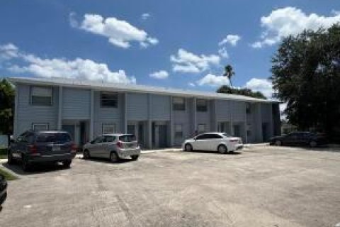 Appartement à louer à St. Lucie, Floride: 2 chambres, 95.22 m2 № 2273912 - photo 2