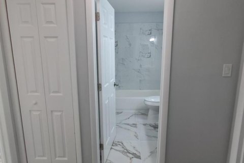 Appartement à louer à St. Lucie, Floride: 2 chambres, 95.22 m2 № 2273912 - photo 18