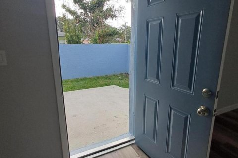Appartement à louer à St. Lucie, Floride: 2 chambres, 95.22 m2 № 2273912 - photo 9
