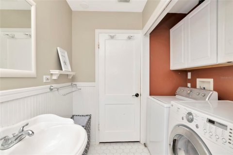 Villa ou maison à vendre à Sarasota, Floride: 2 chambres, 110.37 m2 № 2353512 - photo 12