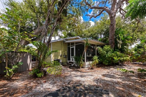 Villa ou maison à vendre à Sarasota, Floride: 2 chambres, 110.37 m2 № 2353512 - photo 15