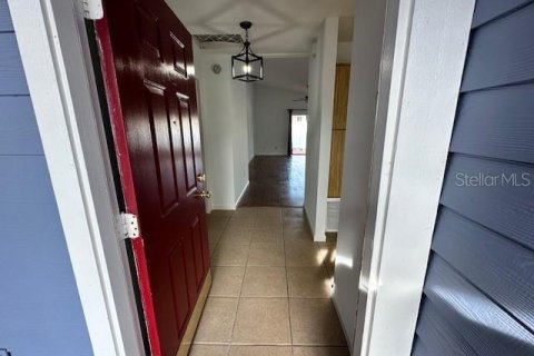 House in Apopka, Florida 2 bedrooms, 106.56 sq.m. № 1899657 - photo 5
