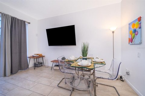 Townhouse in Kissimmee, Florida 3 bedrooms, 133.78 sq.m. № 1808174 - photo 18