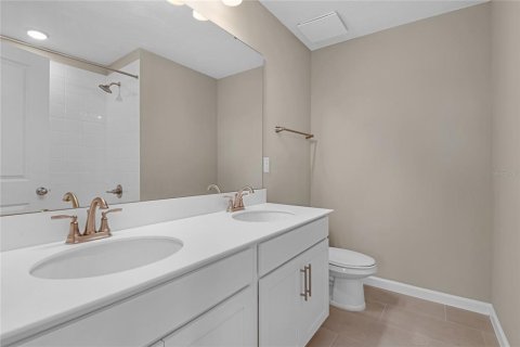 Casa en venta en Apopka, Florida, 4 dormitorios, 213.68 m2 № 1899075 - foto 10