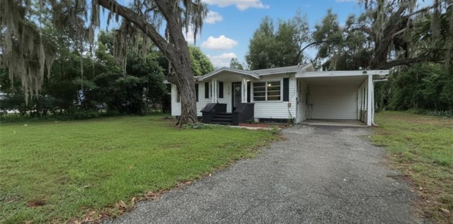 House in Dade City, Florida 2 bedrooms, 92.9 sq.m. № 2235443