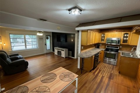 House in Dade City, Florida 2 bedrooms, 92.9 sq.m. № 2235443 - photo 4