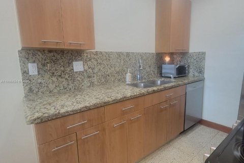 Купить кондоминиум в Майами-Бич, Флорида 1 спальня, 56.21м2, № 1950538 - фото 10