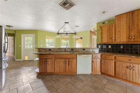 House in Clermont, Florida 3 bedrooms, 211.82 sq.m. № 1757080 - photo 15