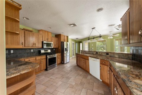 House in Clermont, Florida 3 bedrooms, 211.82 sq.m. № 1757080 - photo 14