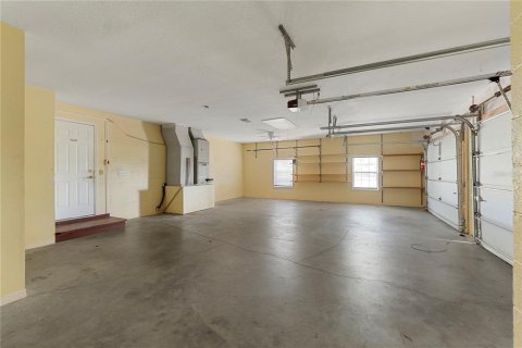 House in Clermont, Florida 3 bedrooms, 211.82 sq.m. № 1757080 - photo 30