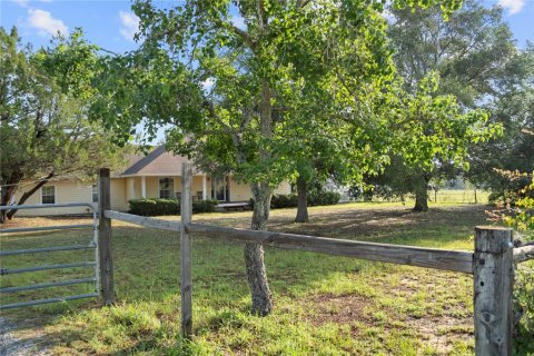 House in Clermont, Florida 3 bedrooms, 211.82 sq.m. № 1757080 - photo 5