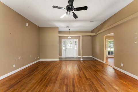 House in Clermont, Florida 3 bedrooms, 211.82 sq.m. № 1757080 - photo 11