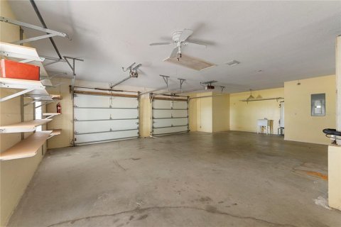 House in Clermont, Florida 3 bedrooms, 211.82 sq.m. № 1757080 - photo 29