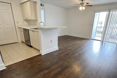Apartment in Kissimmee, Florida 2 bedrooms, 102.47 sq.m. № 2095383 - photo 19