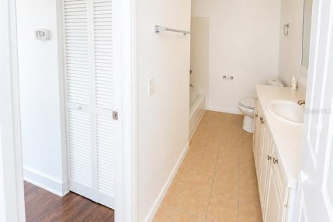 Apartment in Kissimmee, Florida 2 bedrooms, 102.47 sq.m. № 2095383 - photo 16