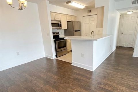 Apartment in Kissimmee, Florida 2 bedrooms, 102.47 sq.m. № 2095383 - photo 9
