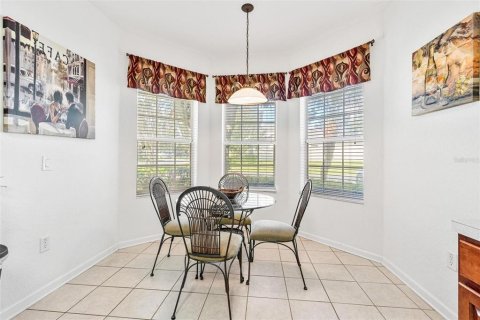 Villa ou maison à vendre à Kissimmee, Floride: 5 chambres, 231.7 m2 № 2309004 - photo 9