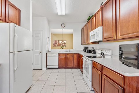 Villa ou maison à vendre à Kissimmee, Floride: 5 chambres, 231.7 m2 № 2309004 - photo 11