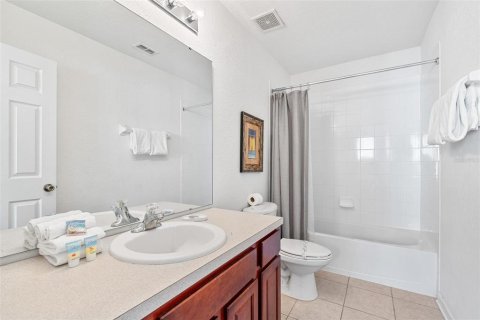 Villa ou maison à vendre à Kissimmee, Floride: 5 chambres, 231.7 m2 № 2309004 - photo 16