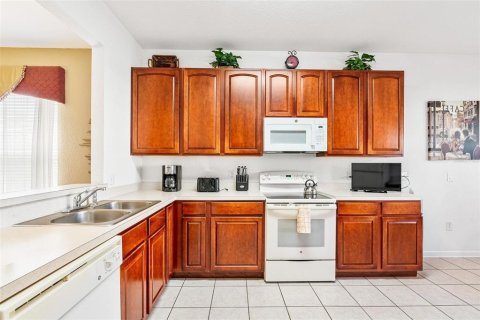 Villa ou maison à vendre à Kissimmee, Floride: 5 chambres, 231.7 m2 № 2309004 - photo 5