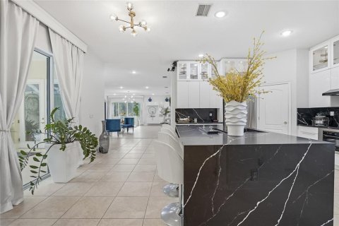 House in Lutz, Florida 4 bedrooms, 292.46 sq.m. № 2095462 - photo 27